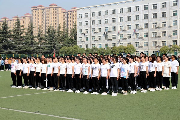 教工方阵一.jpg 教工方阵一.jpg
