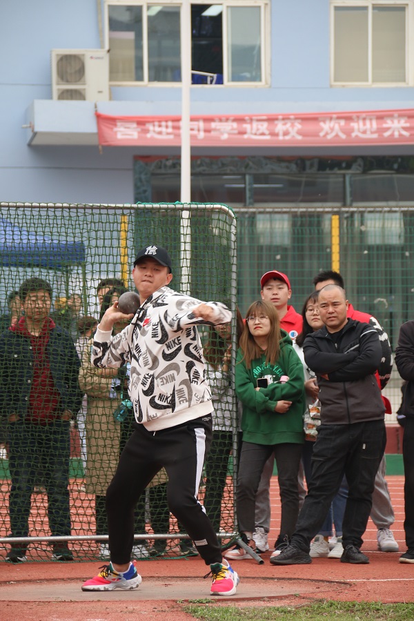 教工男子组铅球(2).JPG