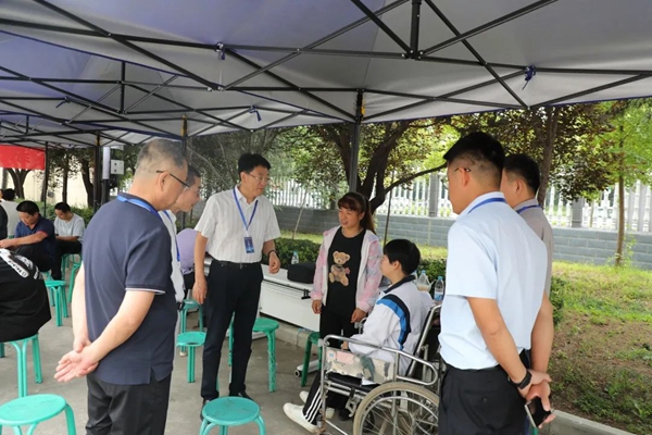官网1.jpg