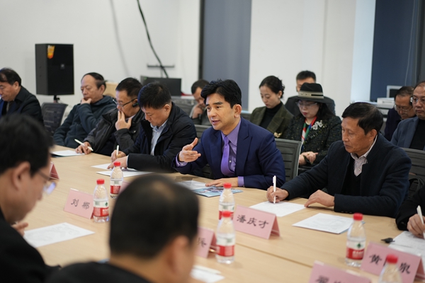 官网05.jpg
