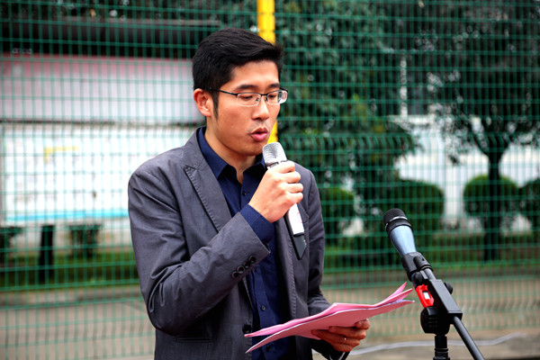 3. 学生处执行处长鹿龙老师主持会议.JPG 3. 学生处执行处长鹿龙老师主持会议.JPG