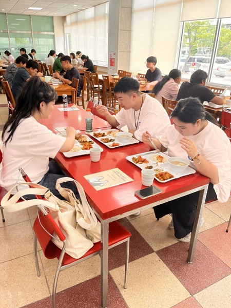 官网04.jpg