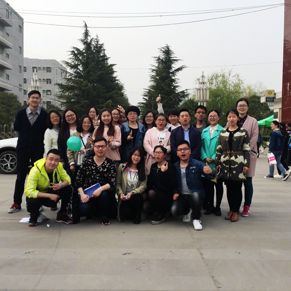 经贸辅导员送别合影.jpg