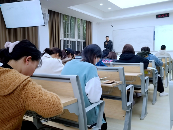 图2.jpg 图2.jpg