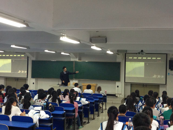 1-学生成果展示.JPG 1-学生成果展示.JPG