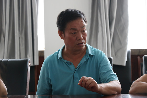 贾院长讲话.JPG