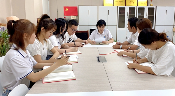 会计学院第二学生党支部.jpg