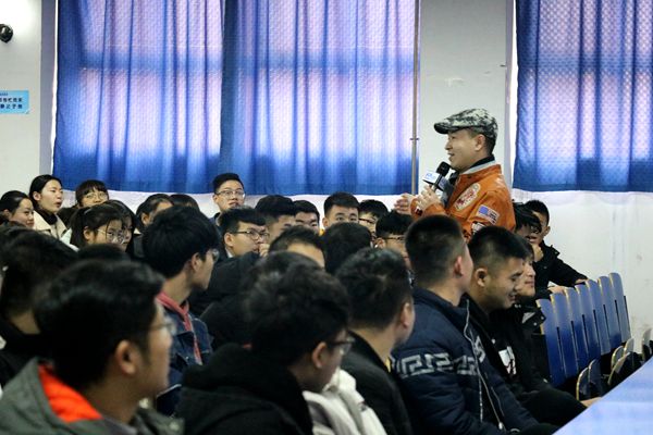 活动现场.jpg