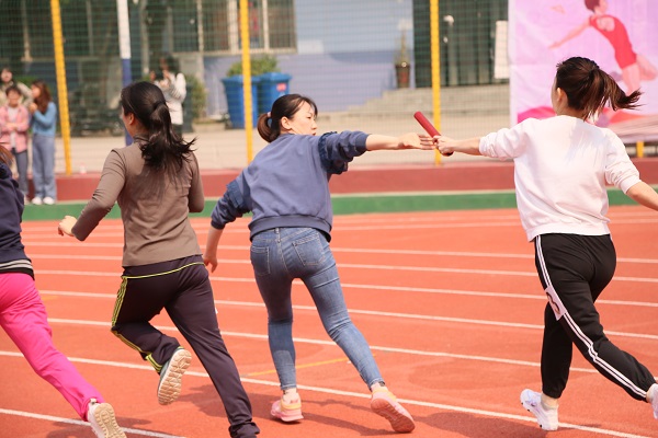 教工女子组4x100米接力.jpg
