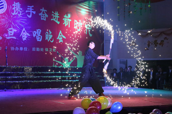 双截棍社团节目表演.JPG