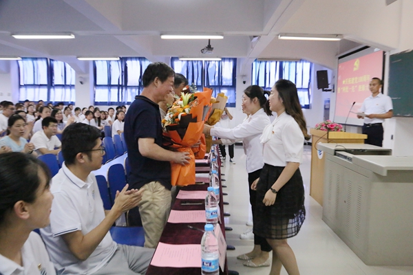 02.jpg 02.jpg