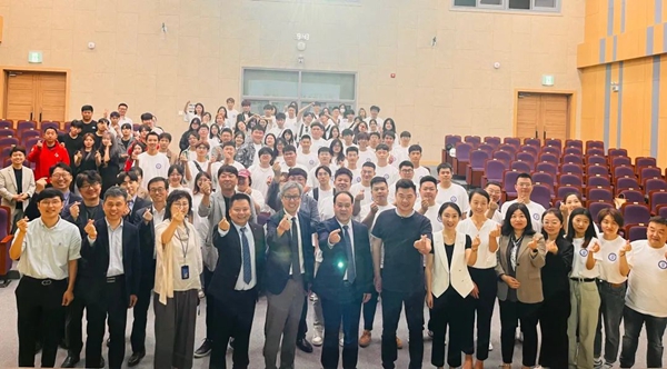 官网08.jpg