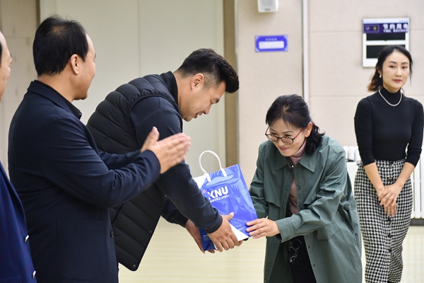 官网09.jpg