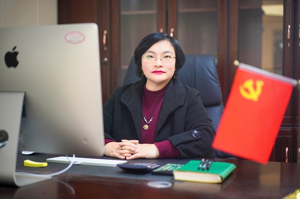唐校长个人照片.jpg
