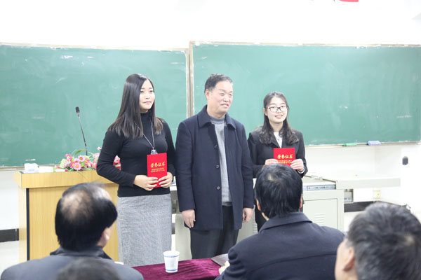 3 一等奖获得者.JPG