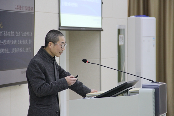 党委书记刘子建同志讲党课.JPG